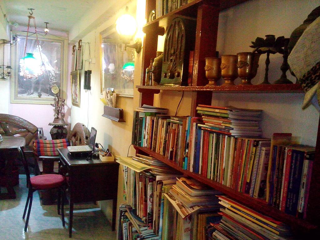 Café de Baan Raow Hotel Bangkok Buitenkant foto
