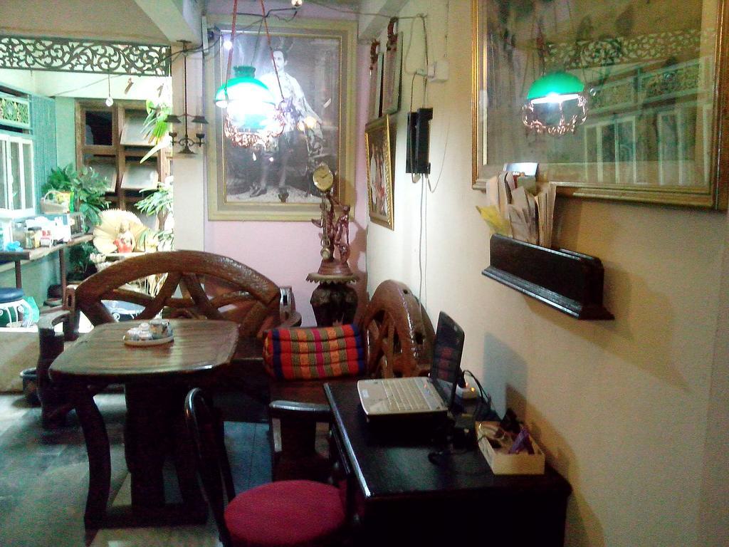 Café de Baan Raow Hotel Bangkok Buitenkant foto