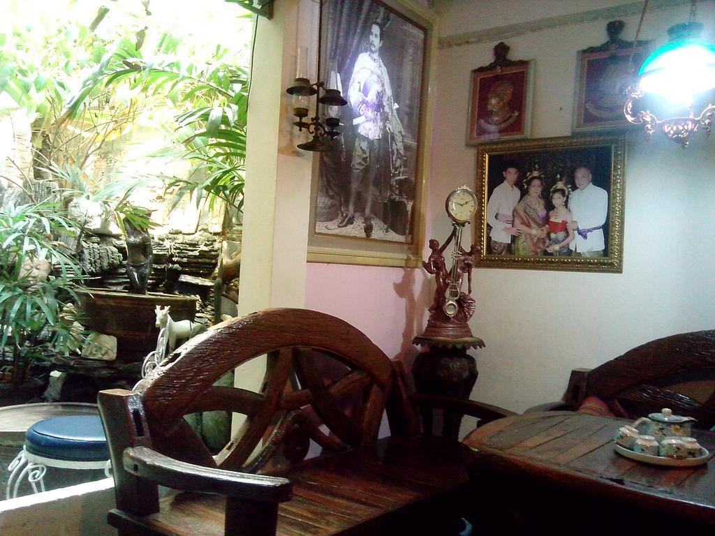 Café de Baan Raow Hotel Bangkok Buitenkant foto